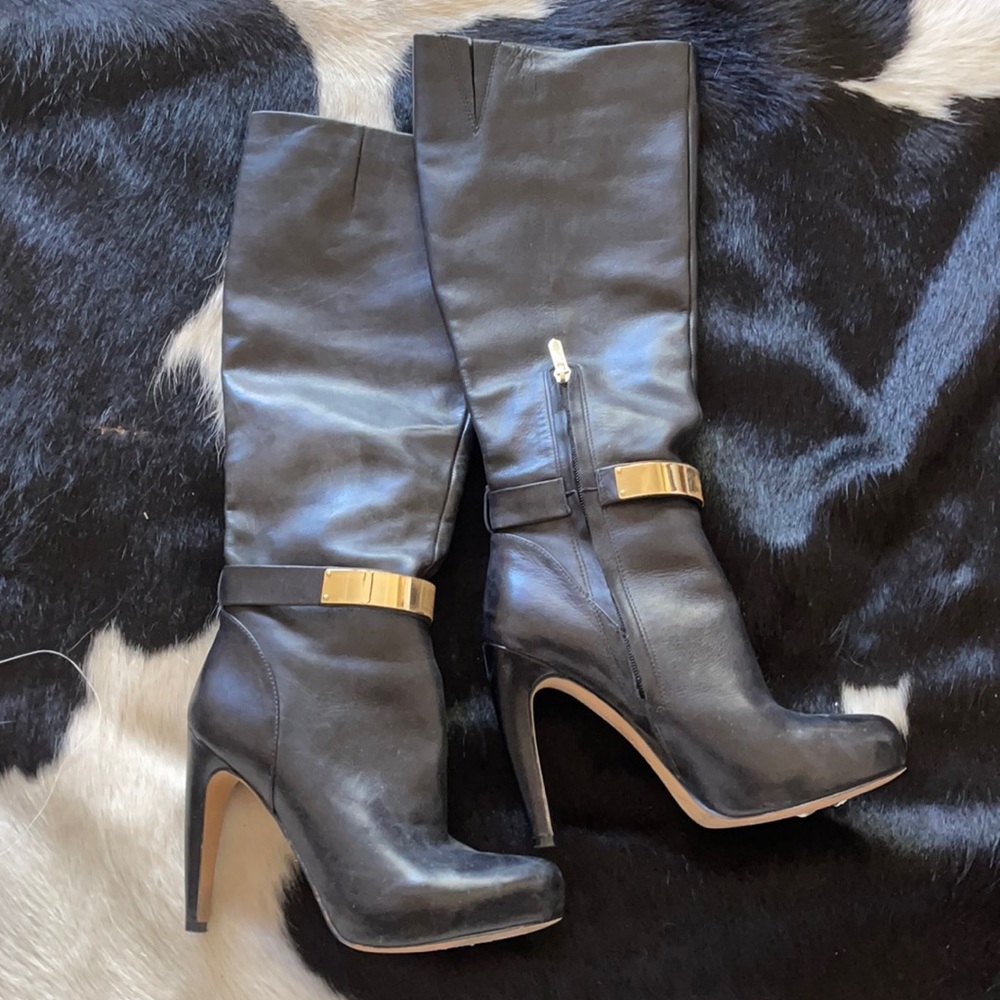 Sam Edelman black leather boots with gold details  8.5